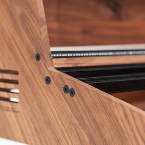 10U-126HP-Walnut-with-black-rails---Eurorack-case---2-Many-Synths---Superbooth-Special-Editions-2024---IMG_7974 10U-126HP-Walnut-with-black-rails---Eurorack-case---2-Many-Synths---Superbooth-Special-Editions-2024---IMG_7974