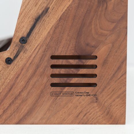 10U-126HP-Walnut-with-black-rails---Eurorack-case---2-Many-Synths---Superbooth-Special-Editions-2024---IMG_7978 10U-126HP-Walnut-with-black-rails---Eurorack-case---2-Many-Synths---Superbooth-Special-Editions-2024---IMG_7978