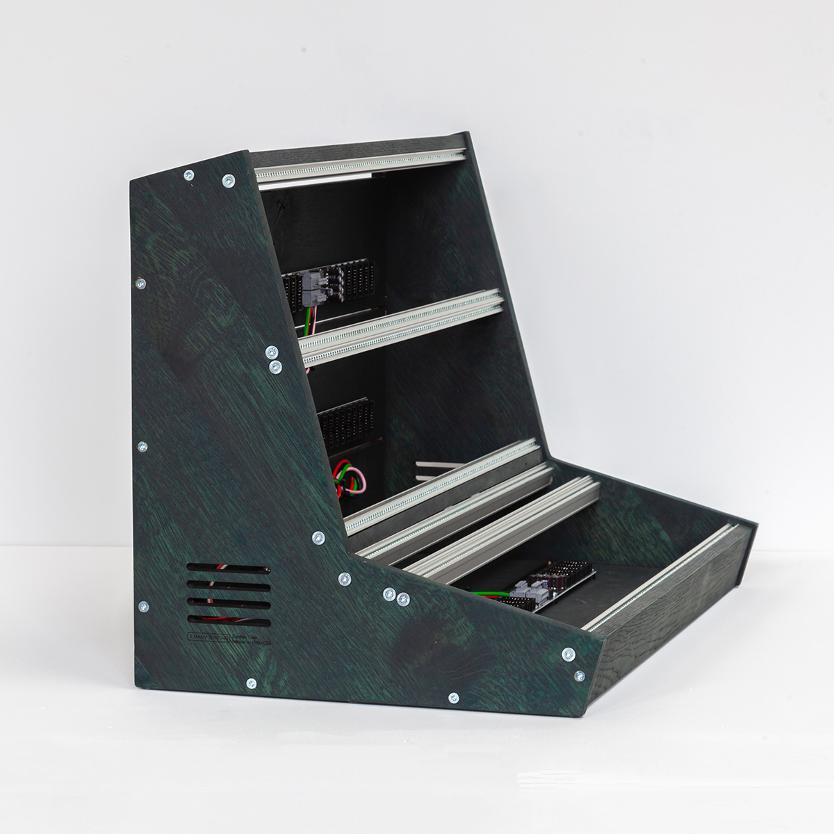 SUPERBOOTH SPECIAL: 10U 104HP Eurorack case in dark-green