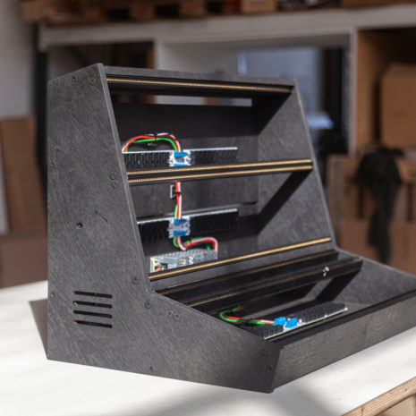 2-Many-Synths---10U-104HP-VCS3-style-Eurorack-case-in-black-coloured-linseed-oil---IMG_0475-copy 2-Many-Synths---10U-104HP-VCS3-style-Eurorack-case-in-black-coloured-linseed-oil---IMG_0475-copy