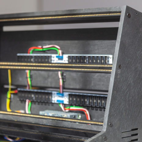 2-Many-Synths---10U-104HP-VCS3-style-Eurorack-case-in-black-coloured-linseed-oil---IMG_0484-copy 2-Many-Synths---10U-104HP-VCS3-style-Eurorack-case-in-black-coloured-linseed-oil---IMG_0484-copy