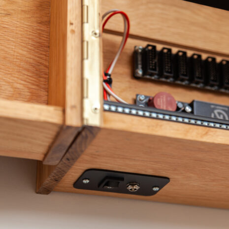2-Many-Synths---Eurorack-9U-104HP-Wall-Cabinet-prototype-in-solid-Oak---IMG_6026 2-Many-Synths---Eurorack-9U-104HP-Wall-Cabinet-prototype-in-solid-Oak---IMG_6026