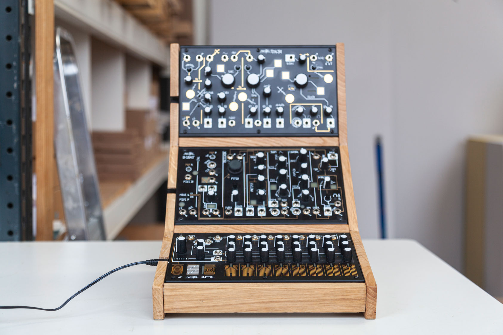 Make Noise stand in solid Oak Many Synths
