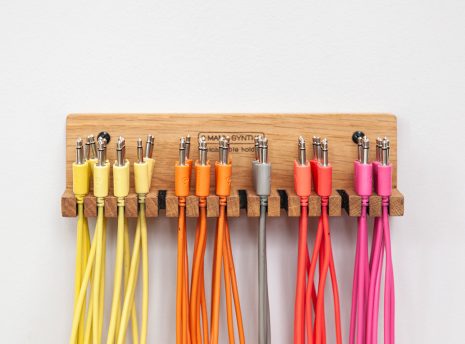 2-Many-Synths---Solid-Oak-Patchcable-holder---IMG_1285