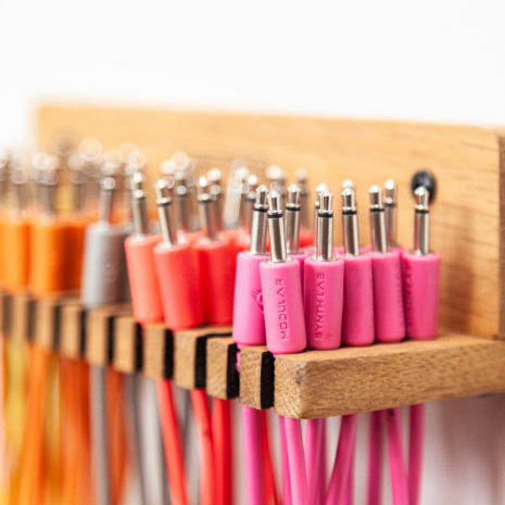 2-Many-Synths---Solid-Oak-Patchcable-holder---IMG_1291 2-Many-Synths---Solid-Oak-Patchcable-holder---IMG_1291