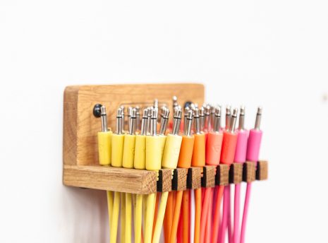 2-Many-Synths---Solid-Oak-Patchcable-holder---IMG_1305