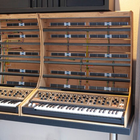 2-Many-Synths---Solid-Oak-custom-Eurorack-Case-'-MOTHER-F#CKER'---IMG_2184 2-Many-Synths---Solid-Oak-custom-Eurorack-Case-'-MOTHER-F#CKER'---IMG_2184