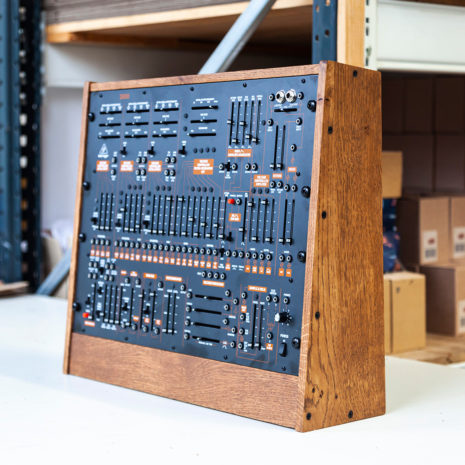 2-Many-Synths---Solid-Oak-enclosure-for-Behringer-2600-in-walnut-coloured-linseed-oil---IMG_1933