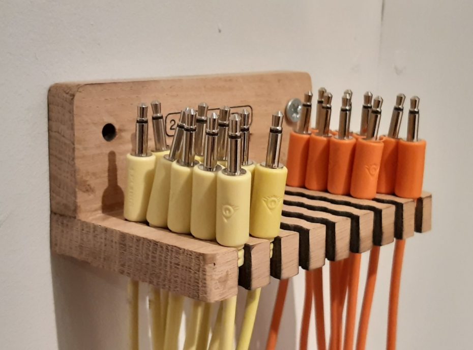 Patch cable holder in solid Oak and/or patch cables 2 Many Synths